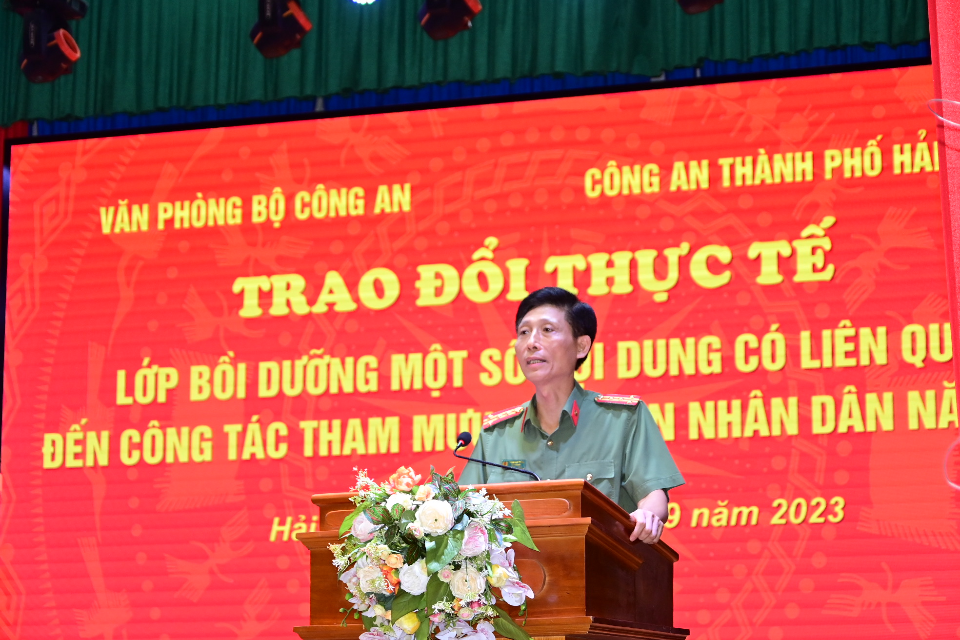  Trao đổi thực tế công tác tham mưu bảo đảm an ninh trật tự tại Công an thành phố Hải Phòng 